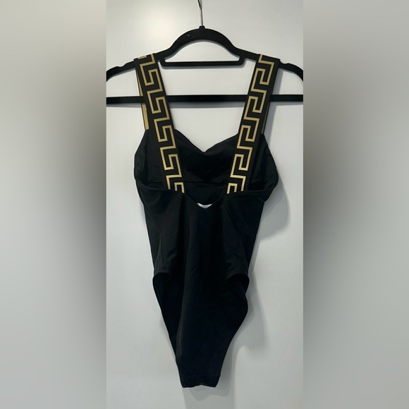 Versace Black Garment with Silver Medusa Tag - Picture 2 of 3